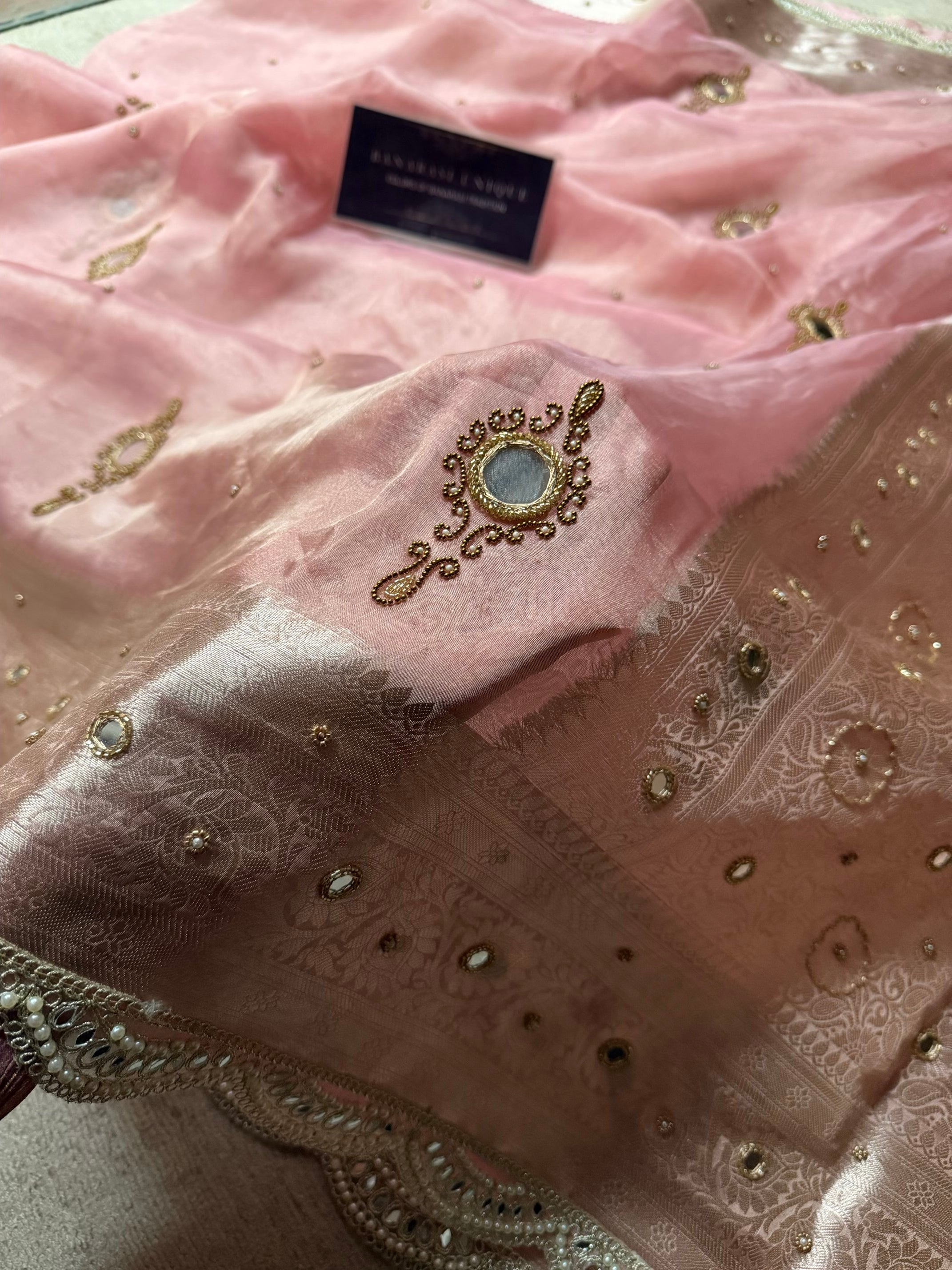 Aaina-e-Noor – Pure Tissue Silk Saree | Vintage Mirror Work | Luxury Handcrafted Banarasi Saree Baby Pink