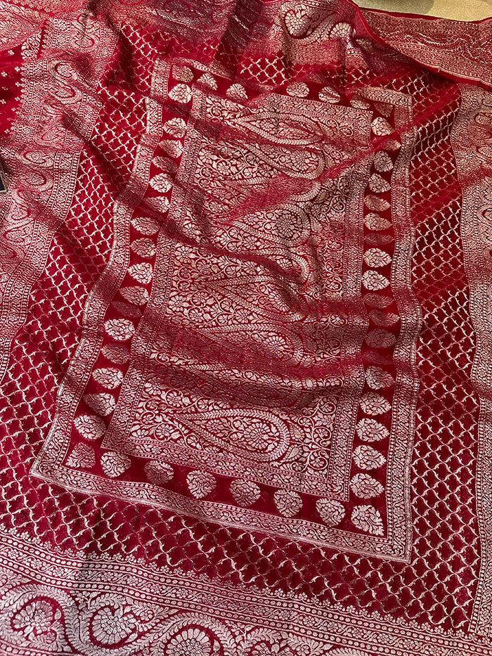 KHADDI GEORGETTE KONIA FOUR-PETAL BUTI SILVER ZARI SAREE - RUBY MAGENTA