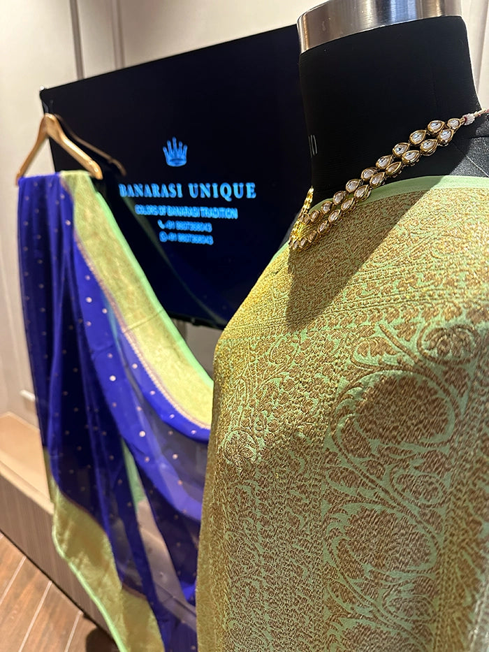 KHADDI GEORGETTE SKIRT BORDER CIRCLE BUTI ANTIQUE ZARI SAREE - CONTRAST BORDER ROYAL BLUE WITH LIGHT GREEN