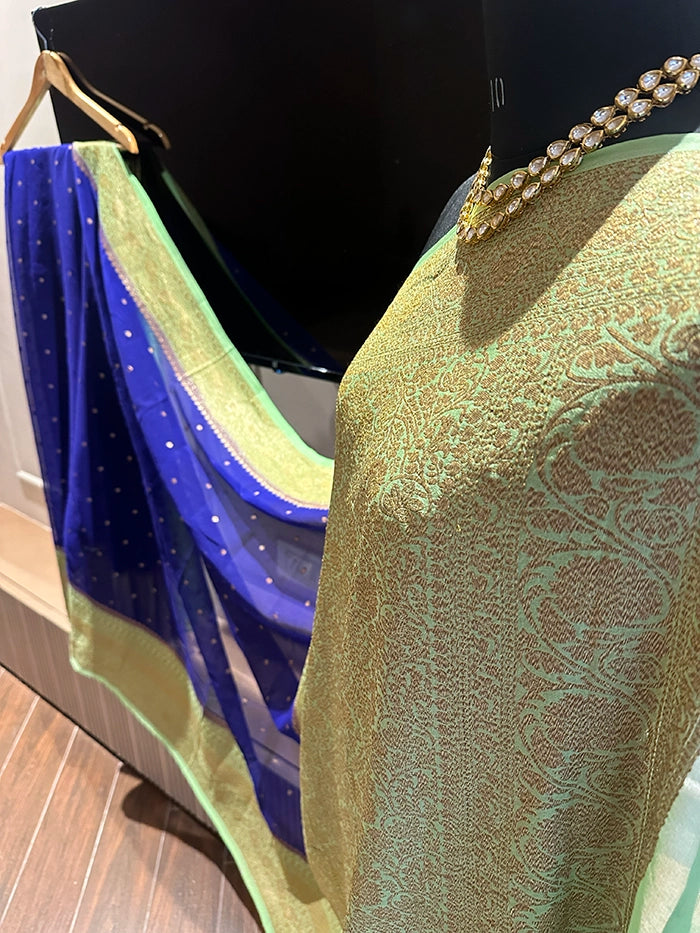 KHADDI GEORGETTE SKIRT BORDER CIRCLE BUTI ANTIQUE ZARI SAREE - CONTRAST BORDER ROYAL BLUE WITH LIGHT GREEN