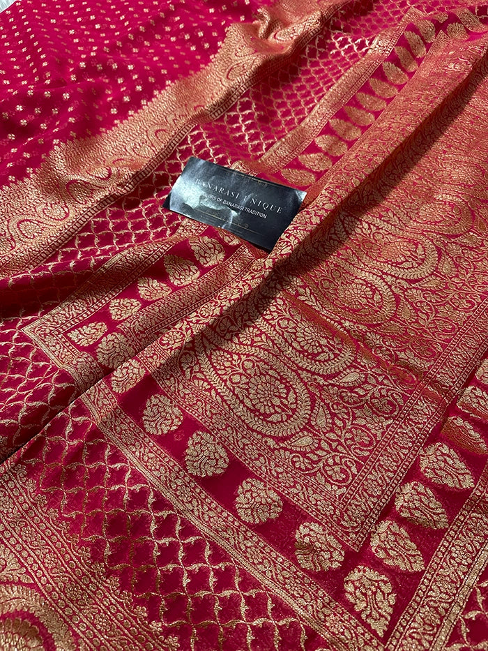 KHADDI GEORGETTE KONIA FOUR-PETAL BUTI GOLD ZARI SAREE - RANI PINK
