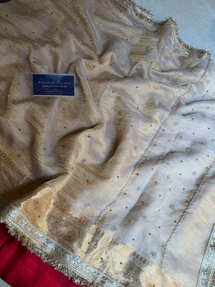 CRUSHED FLORAL BUTI SAREE - IVORY