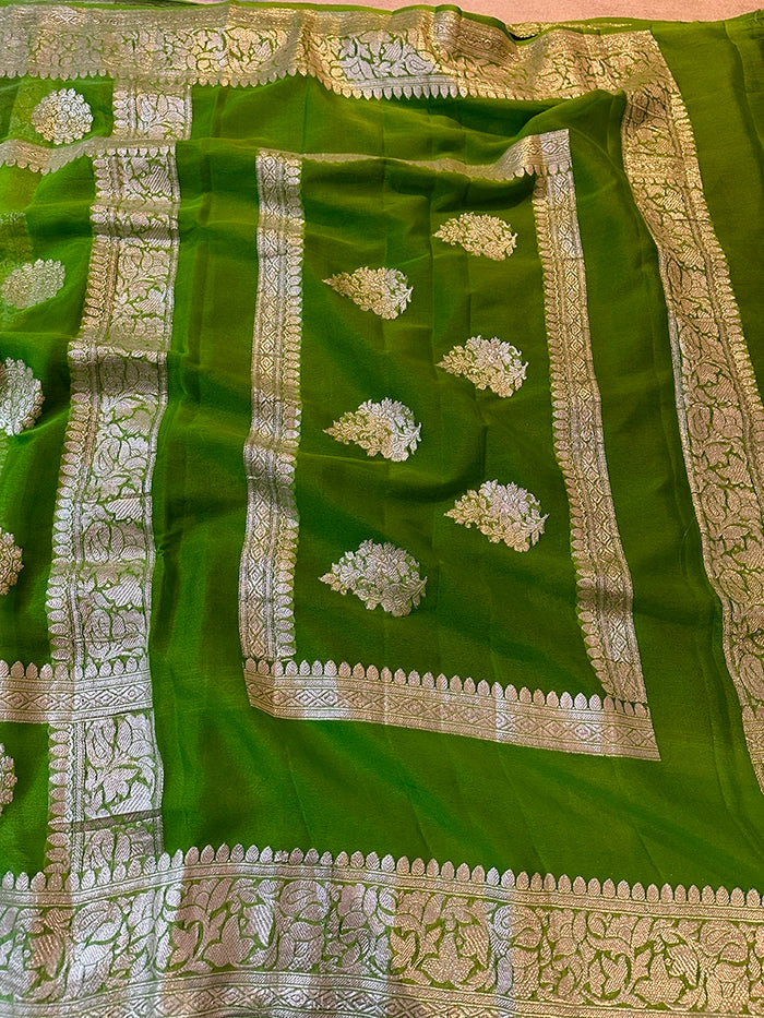 KHADDI CHIFFON DOUBLE BORDER SAREE - CONTRAST BORDER BLACK WITH GREEN