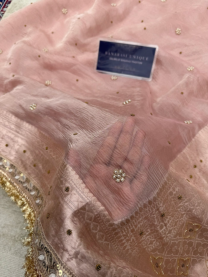 CRUSHED FLORAL BUTI SAREE - BABY PINK