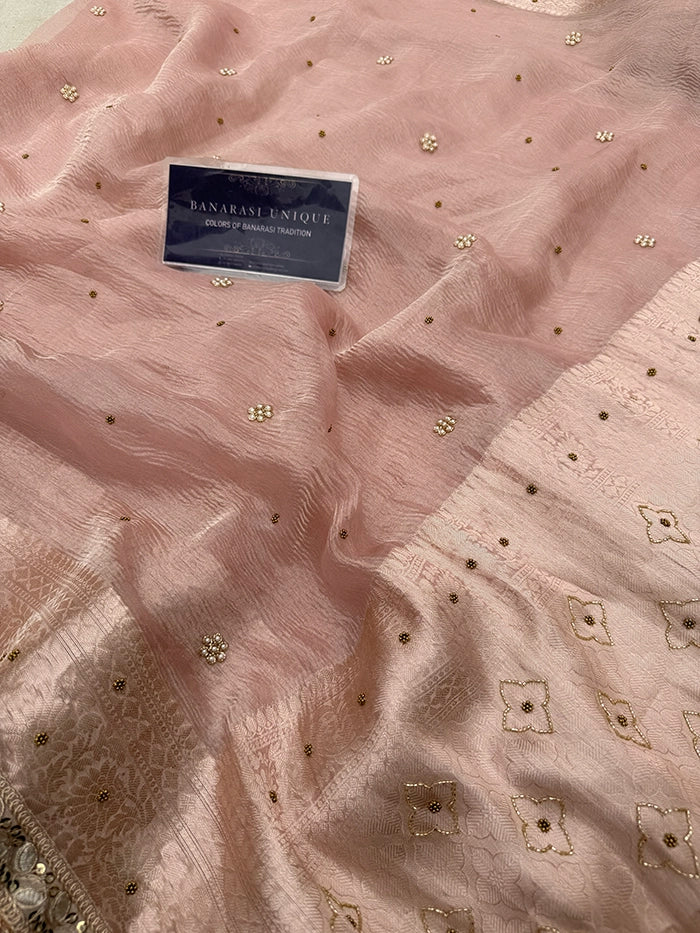CRUSHED FLORAL BUTI SAREE - BABY PINK