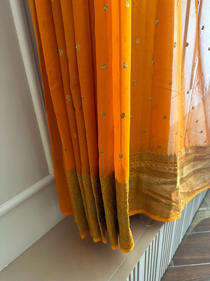 KHADDI GEORGETTE SKIRT BORDER CIRCLE BUTI ANTIQUE ZARI SAREE - RUSTY ORANGE