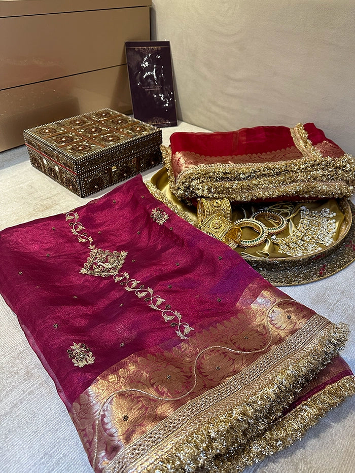 VERTICAL FLORAL PURE TISSUE SAREE - MAGENTA