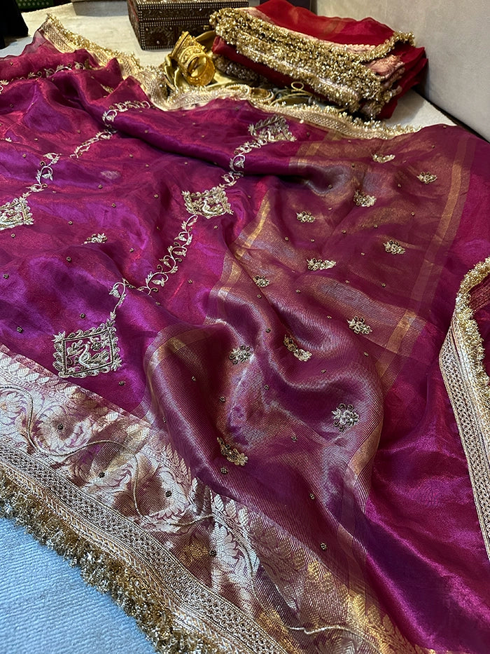 VERTICAL FLORAL PURE TISSUE SAREE - MAGENTA