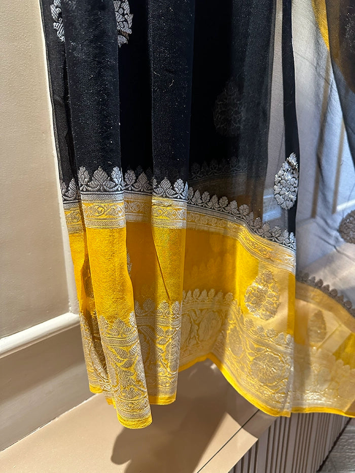 KHADDI CHIFFON DOUBLE BORDER SAREE - CONTRAST BORDER BLACK WITH MUSTARD