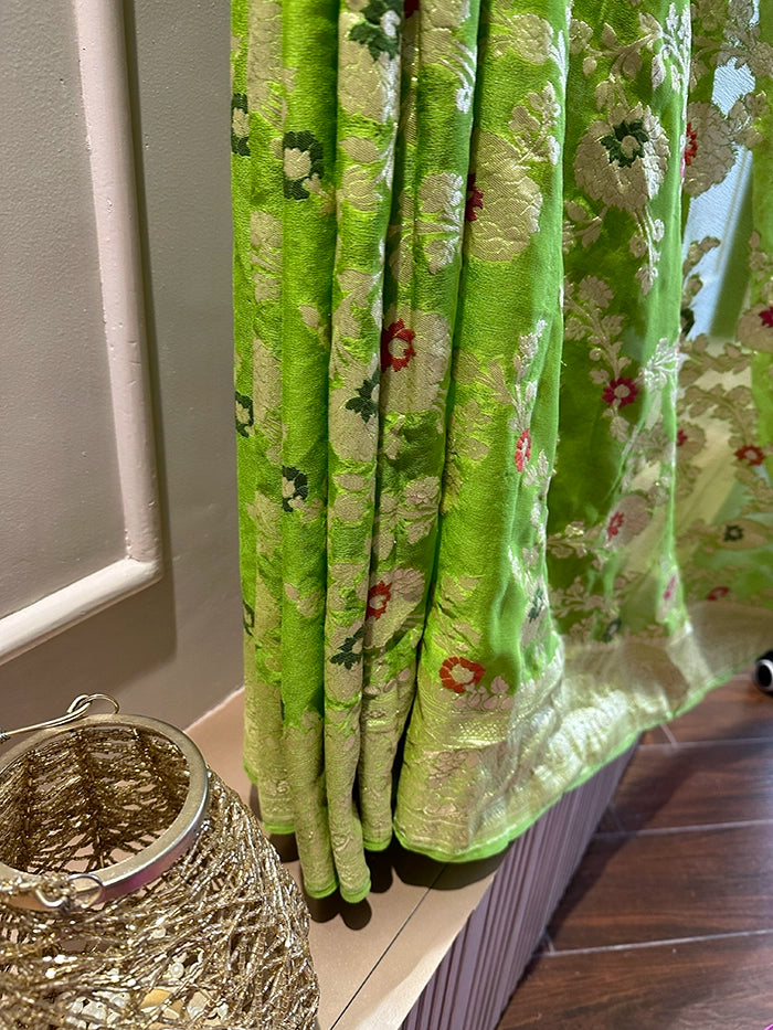 KHADDI GEORGETTE MEENAKARI WATER ZARI SAREE - NEON GREEN