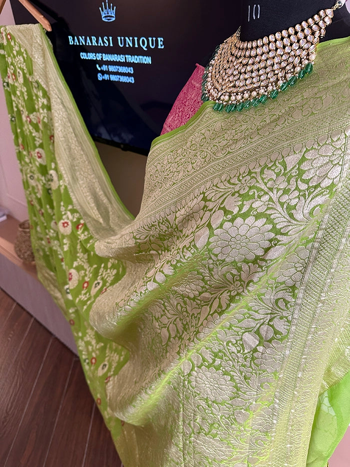 KHADDI GEORGETTE MEENAKARI WATER ZARI SAREE - NEON GREEN