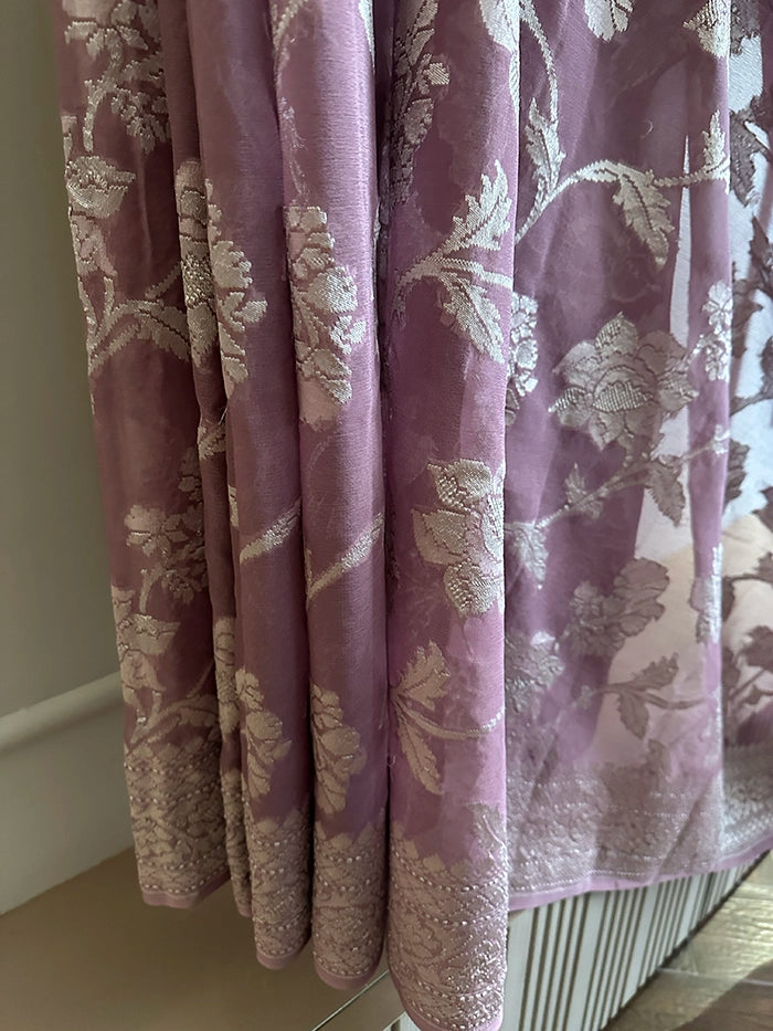 KHADDI GEORGETTE BIG FLORAL JAAL WATER ZARI SAREE - MAUVE SHADE