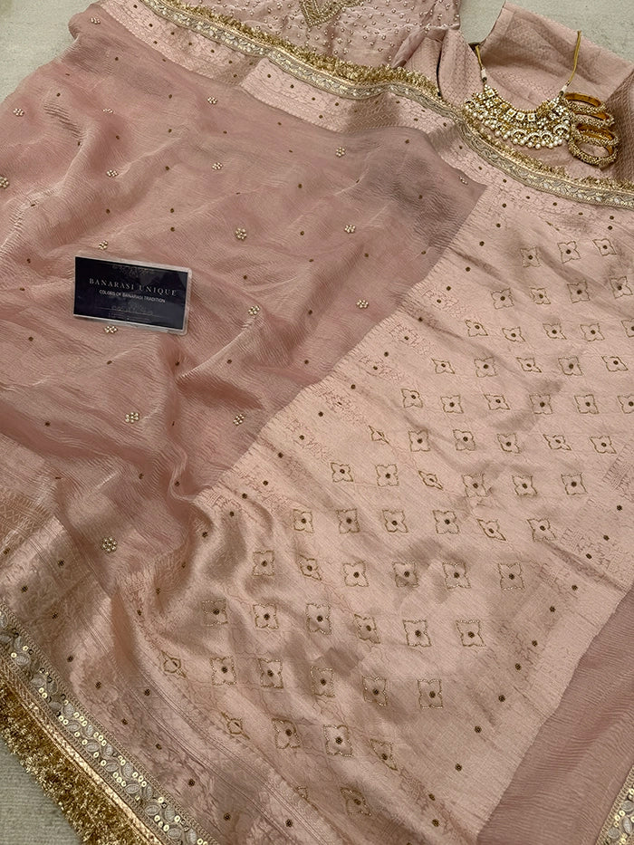 CRUSHED FLORAL BUTI SAREE - BABY PINK