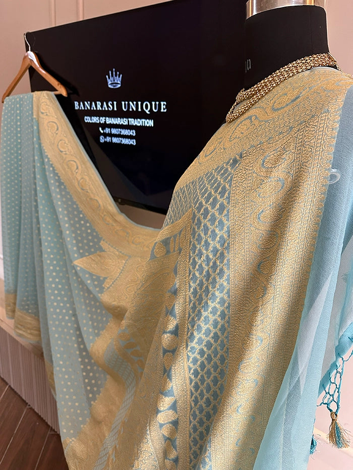KHADDI GEORGETTE KONIA FOUR-PETAL BUTI GOLD ZARI SAREE - POWDER BLUE