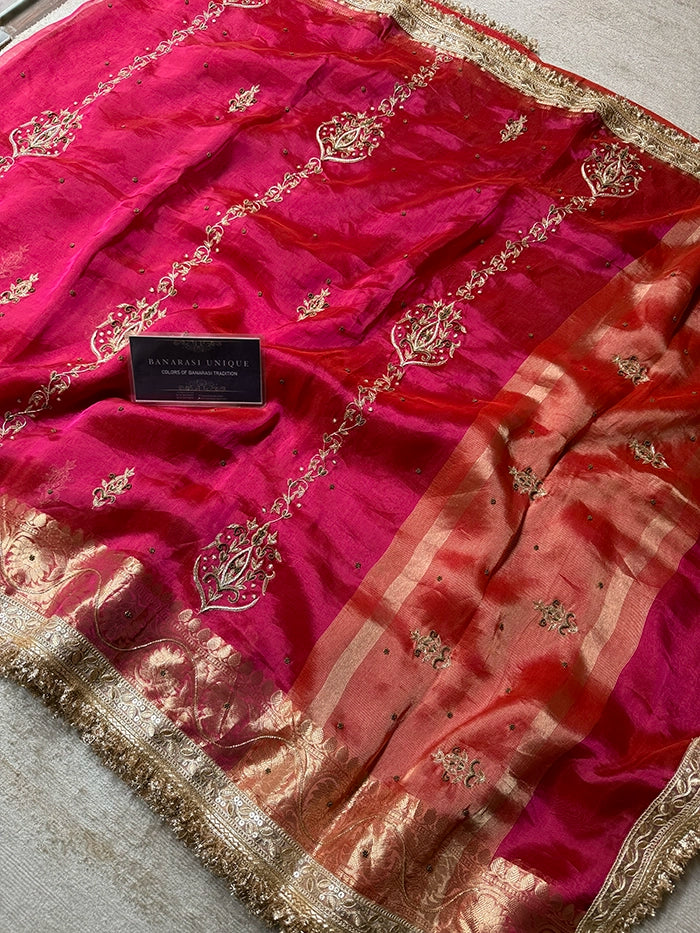 VERTICAL ARCH-SHAPED VINE DESIGN - DHOOP CHAAV PINK and ORANGE