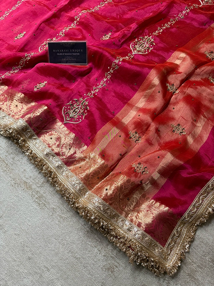VERTICAL ARCH-SHAPED VINE DESIGN - DHOOP CHAAV PINK and ORANGE