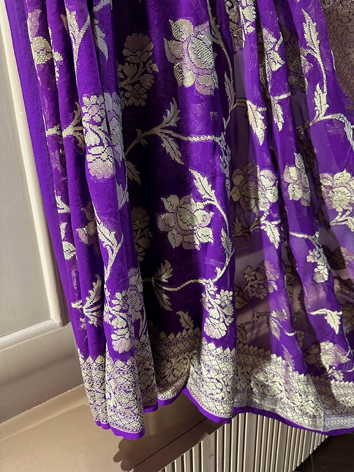 KHADDI GEORGETTE BIG FLORAL JAAL WATER ZARI SAREE - PURPLE
