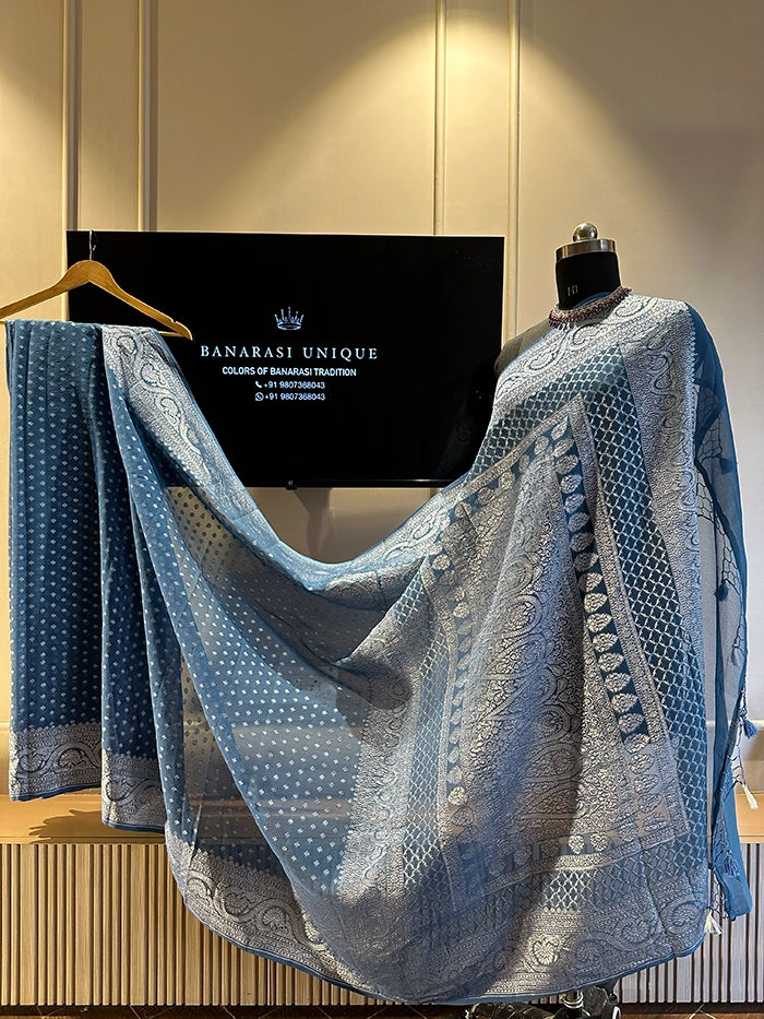 KHADDI GEORGETTE KONIA FOUR-PETAL BUTI SILVER ZARI SAREE - BERMUDA BLUE
